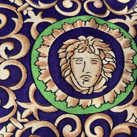 VERSACE Medusa Tote in vibrant amazing colors. Authentic! Gorgeous - Picture 14 of 15